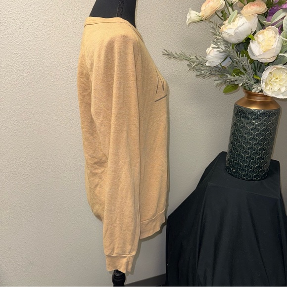 Magnolia Waco TX Graphic Sweatshirt Tan Cozy Pullover Large - Picture 5 of 10